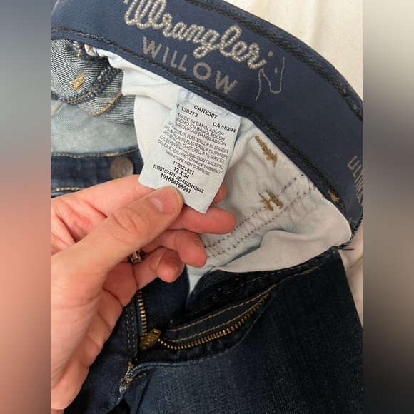 Wrangler ultimate riding jean bought wrong size and waited too long to return. - Picture 2 of 6